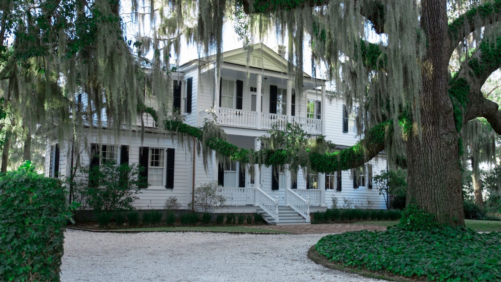 How Far Is Beaufort SC to Savannah GA?
