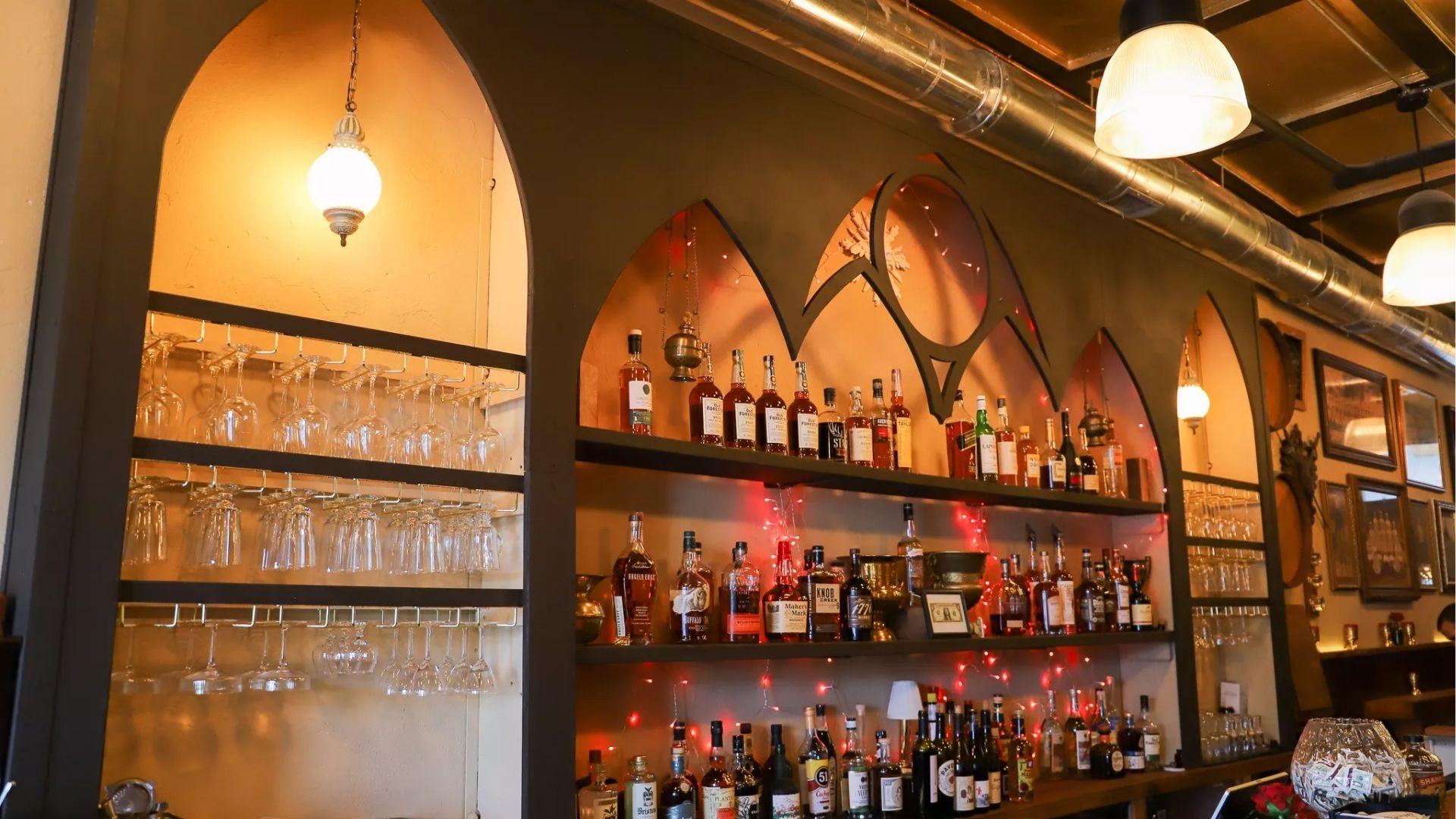 Historic Hawthorn Minibar and Lounge in Savannah