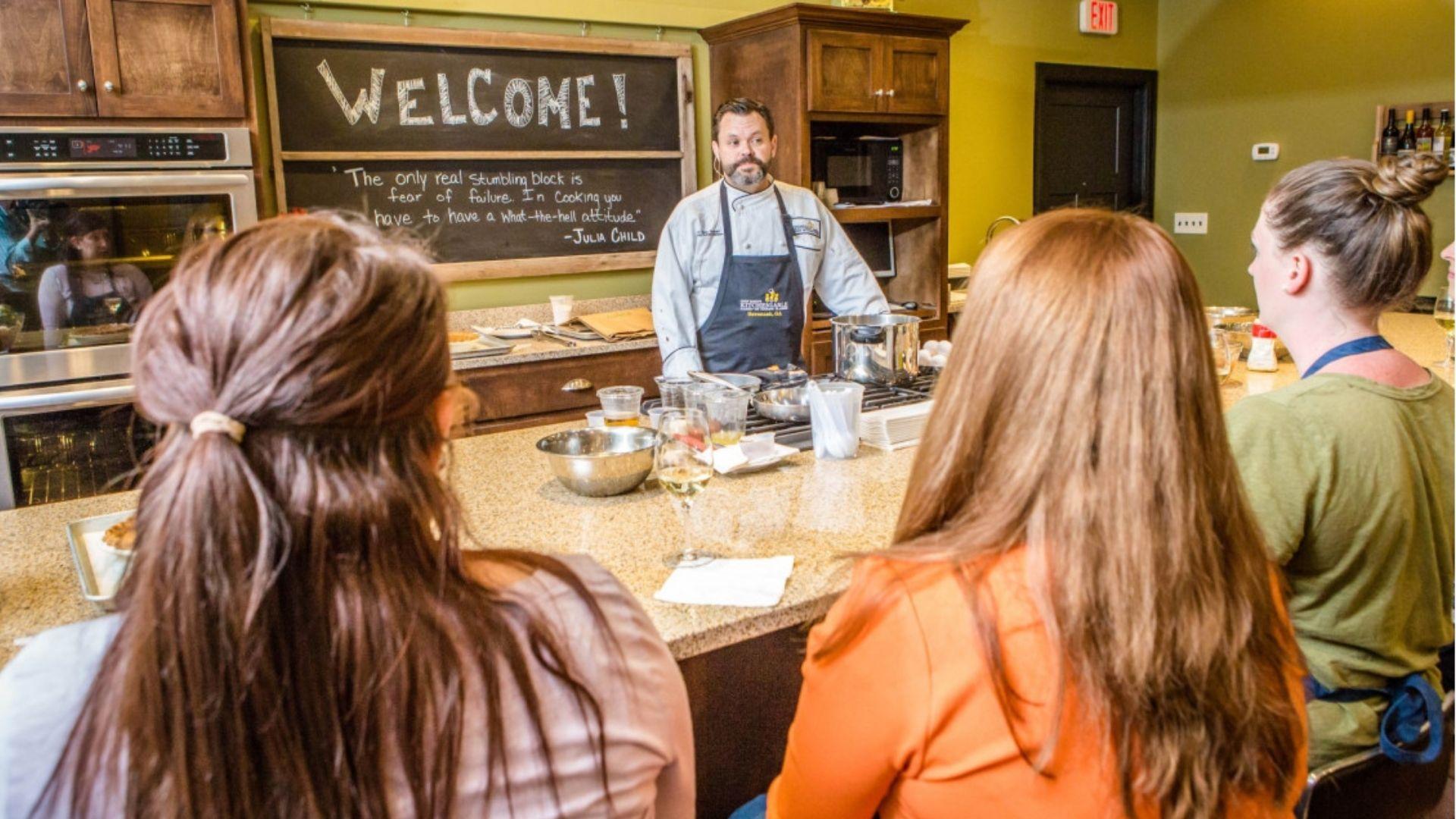 IMAGE OF WOMEN TAKING SOUTHERN COOKING CLASSES