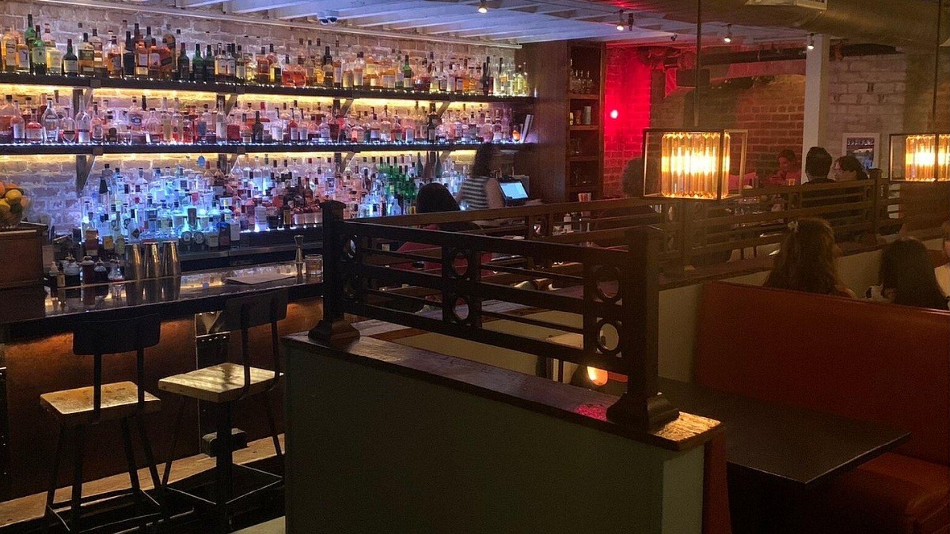 IMAGE OF THE INSIDE OF ALLEY CAT LOUNGE