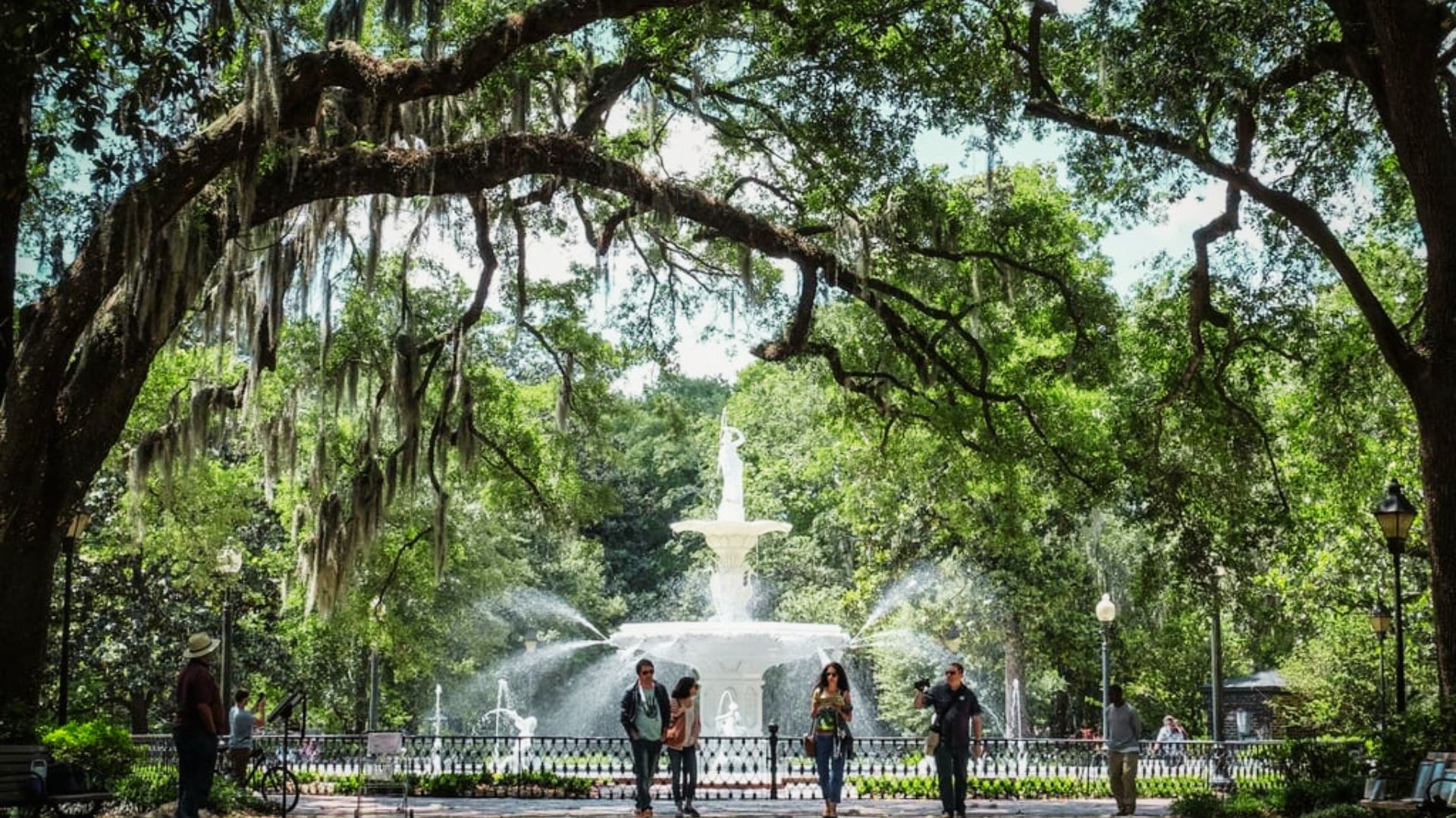 Friends visiting a historic Savannah square