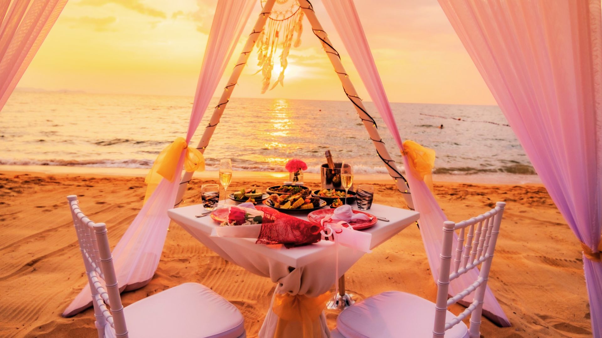 romantic dinner organized at the beach.