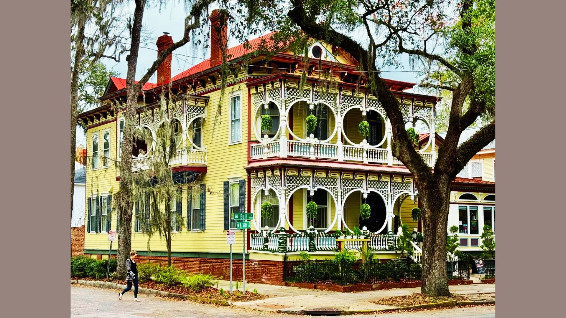 Starland District Savannah Travel Guide