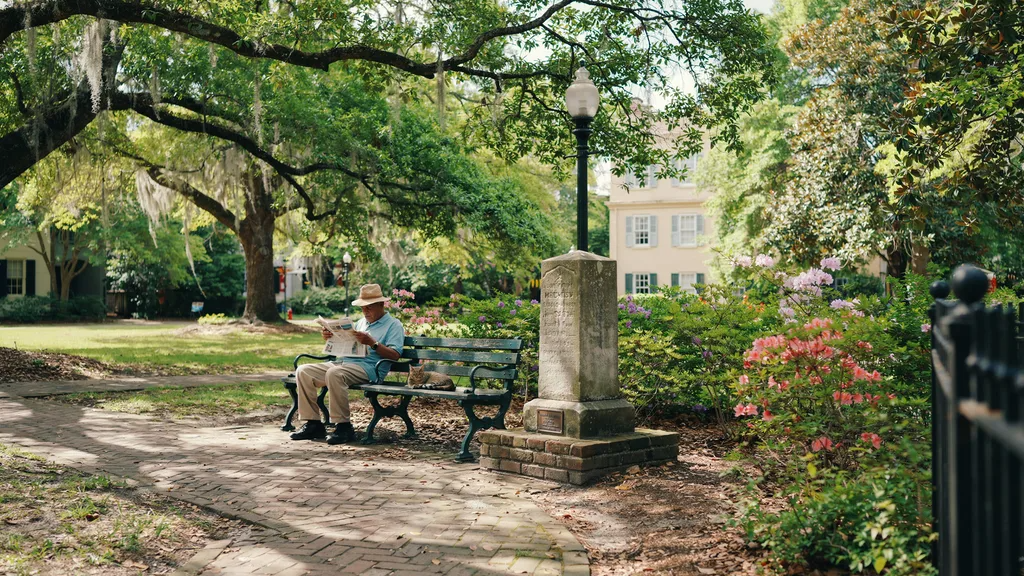 A historic Savannah square near Jones Street.