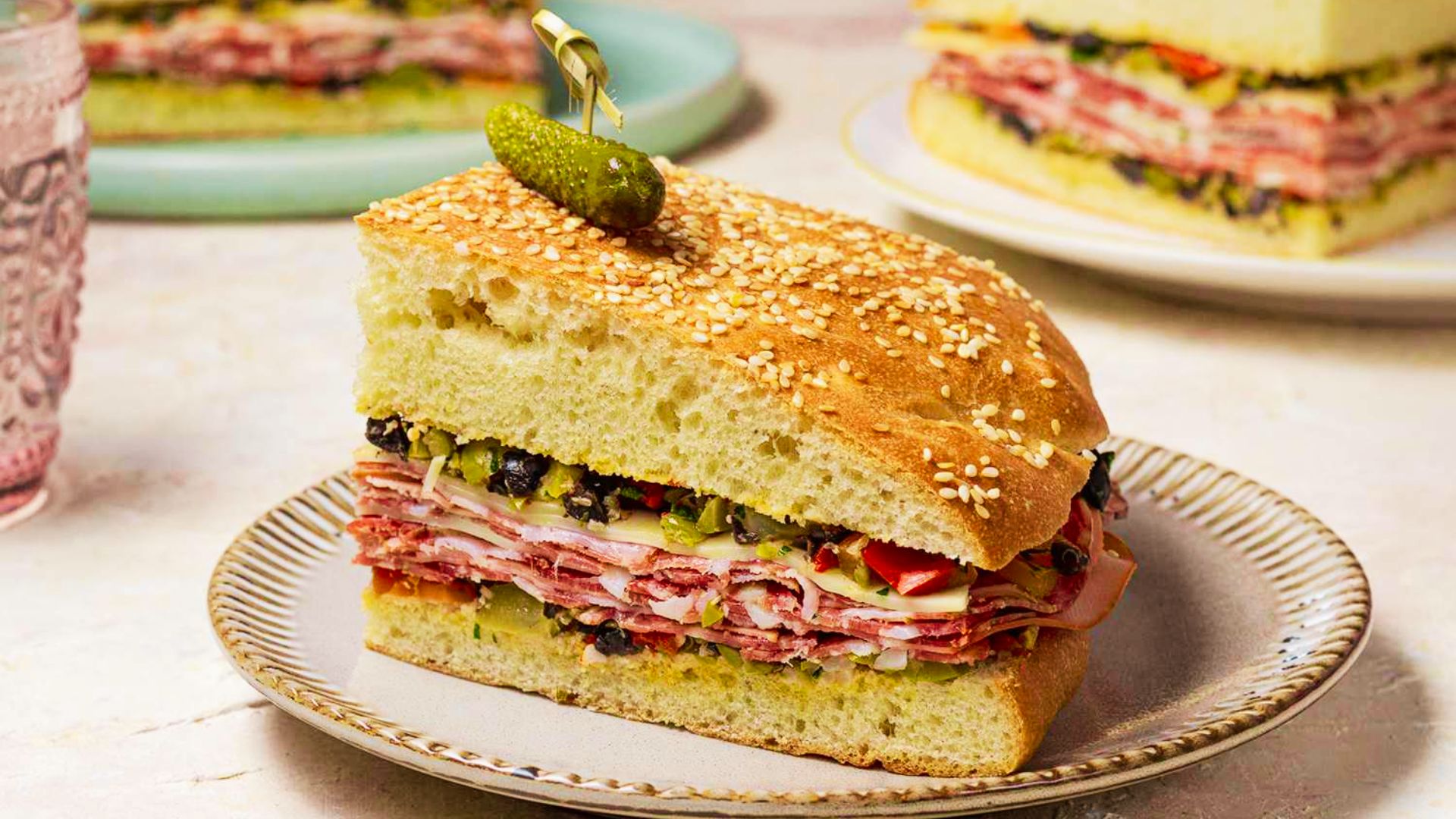 picture of muffuletta.
