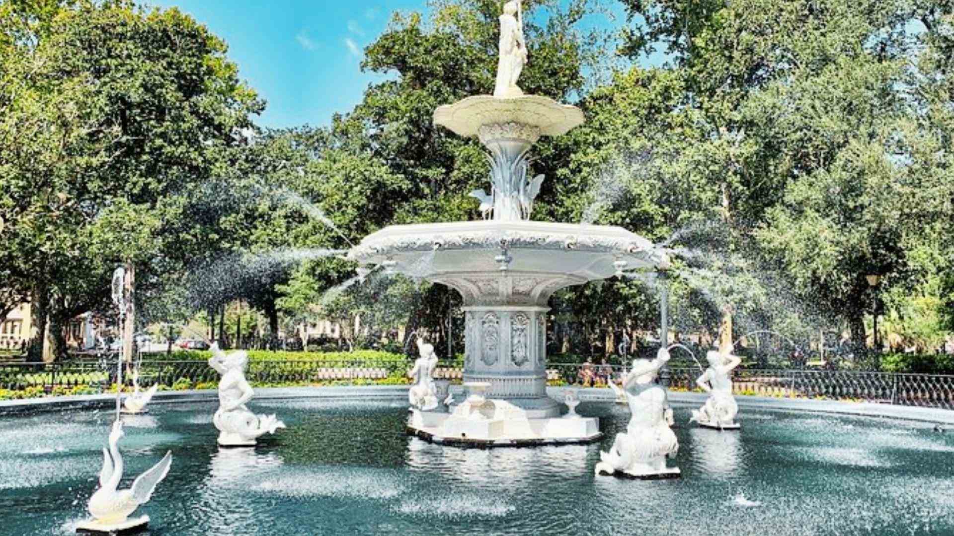 image of Forsyth Park in Savannah.