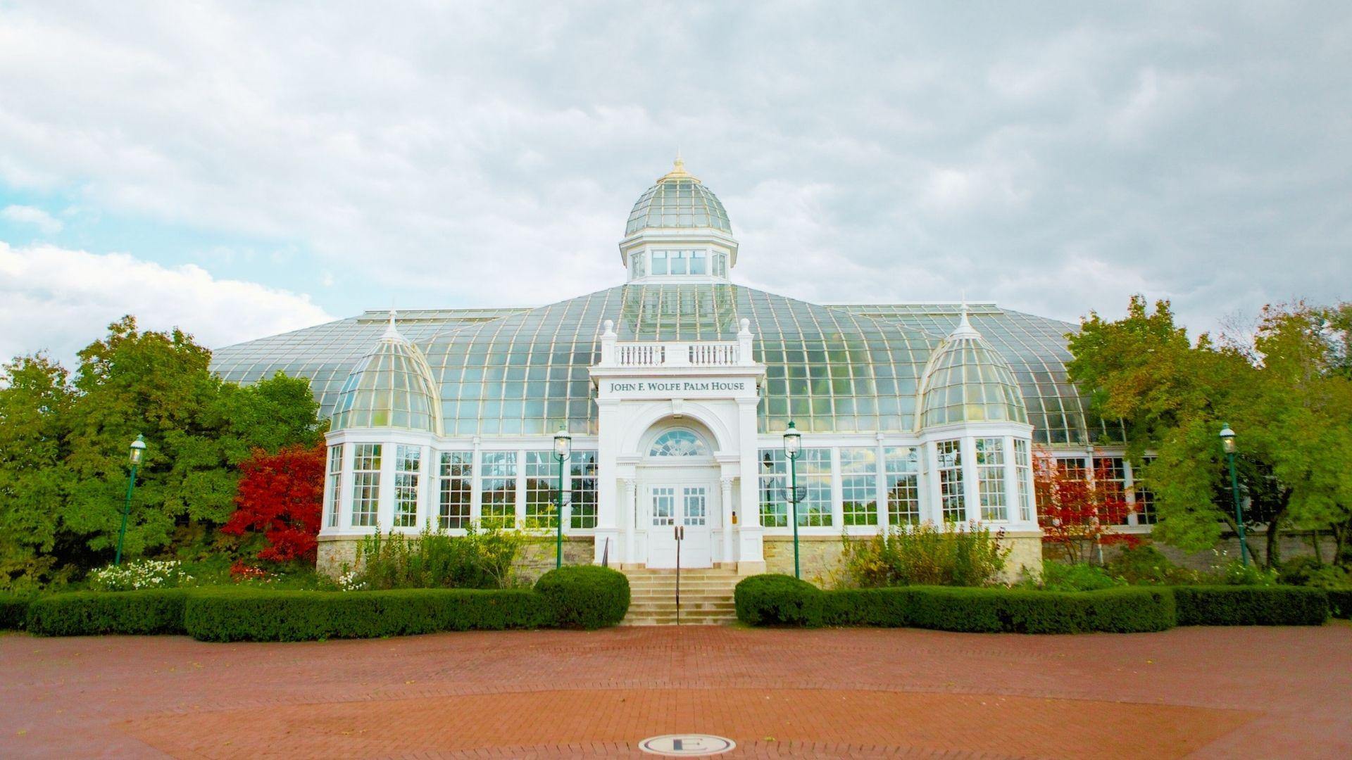image of Franklin Park Conservatory in Columbus.