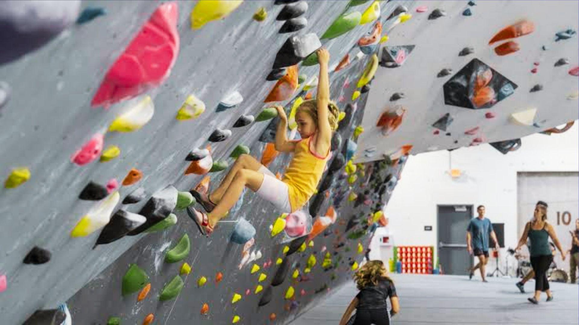 kids enjoying rock climbing at Bloc Garten.