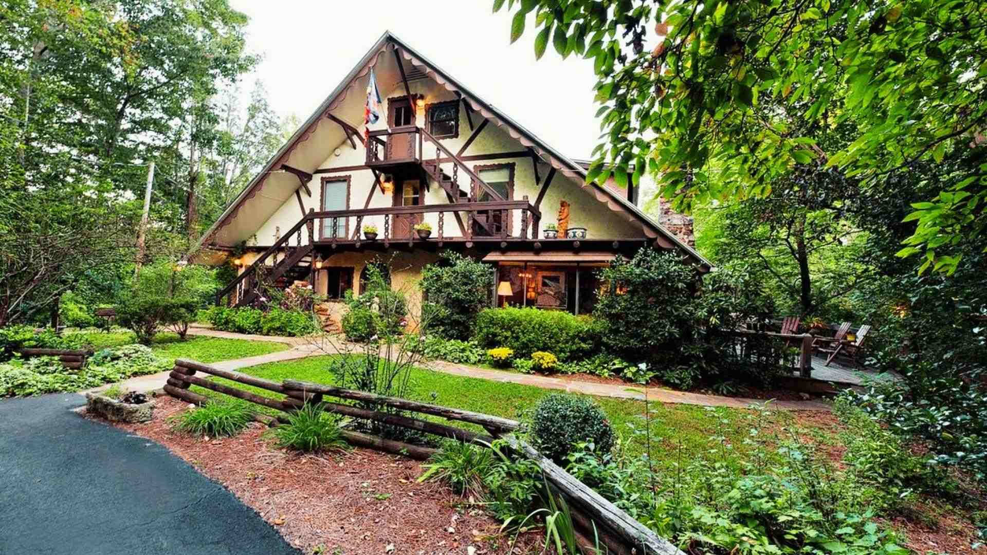 Where to Stay in Dahlonega, GA