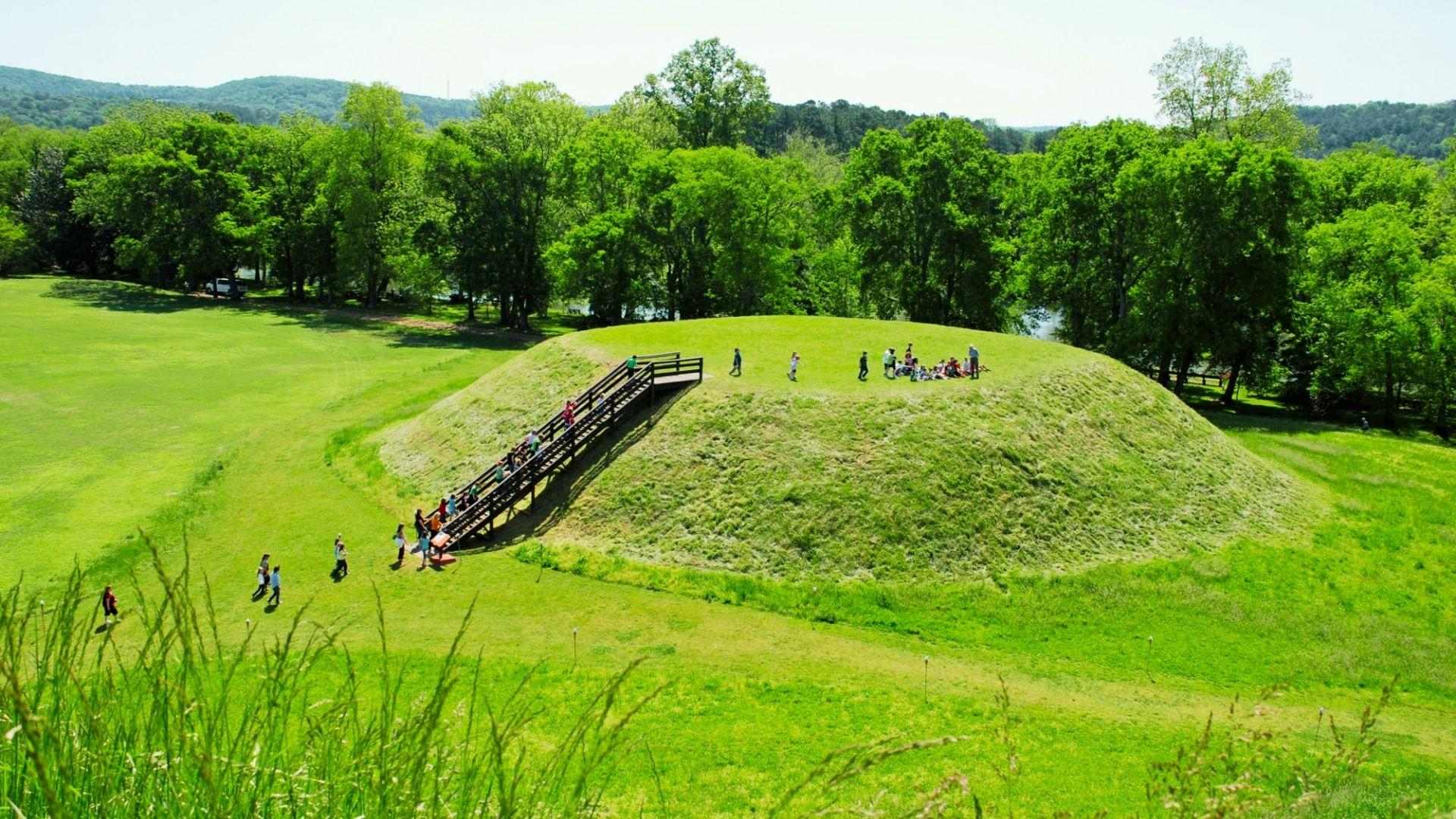 image showing Etowah Indian Mounds.