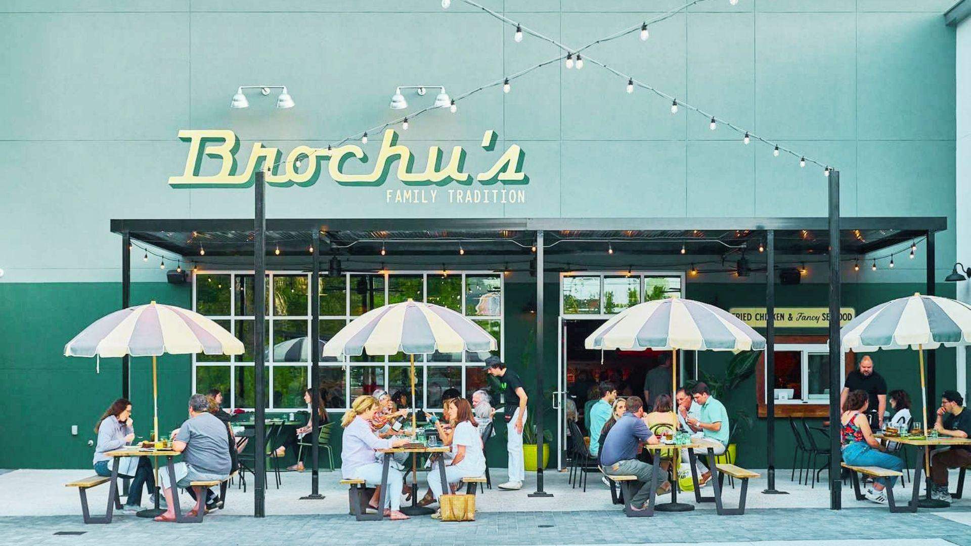 image showing one of the famous restaurants in Savannah.